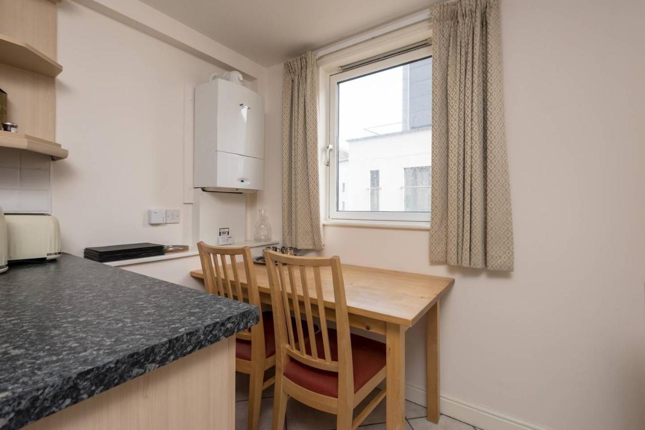 Joivy Old Town Apartment With Parking Close To Royal Mile إدنبرة المظهر الخارجي الصورة